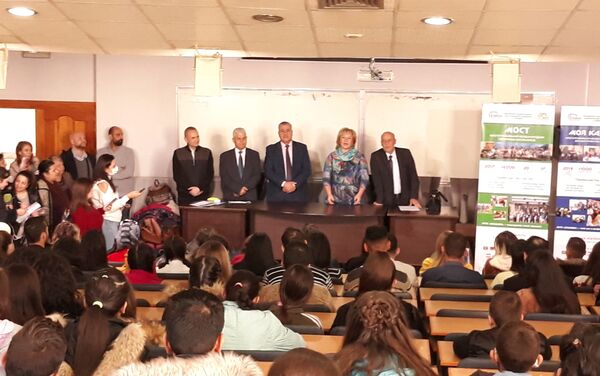 جامعتا ستانكين الروسية والبعث السورية تنظمان أولمبيادا للغة الروسية في حمص - سبوتنيك عربي