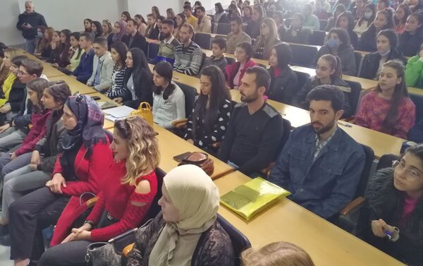 جامعتا ستانكين الروسية والبعث السورية تنظمان أولمبيادا للغة الروسية في حمص - سبوتنيك عربي