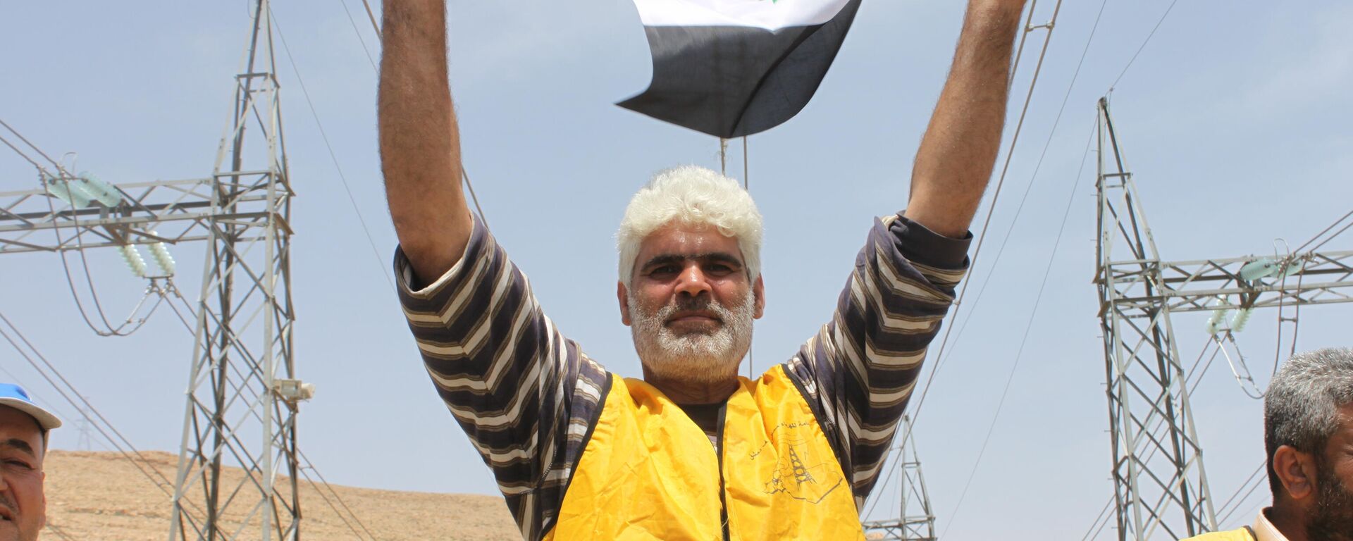 أعمال صيانة خط الربط الكهربائي مع الأردن تمهيداً لتزويد لبنان بالطاقة الكهربائية عبر الأراضي السورية - سبوتنيك عربي, 1920, 12.04.2022