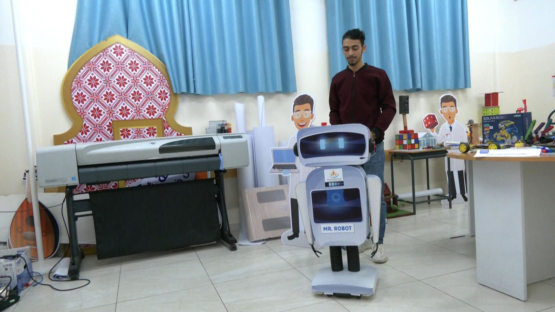 مستر روبوت في غزة - سبوتنيك عربي, 1920, 08.12.2021