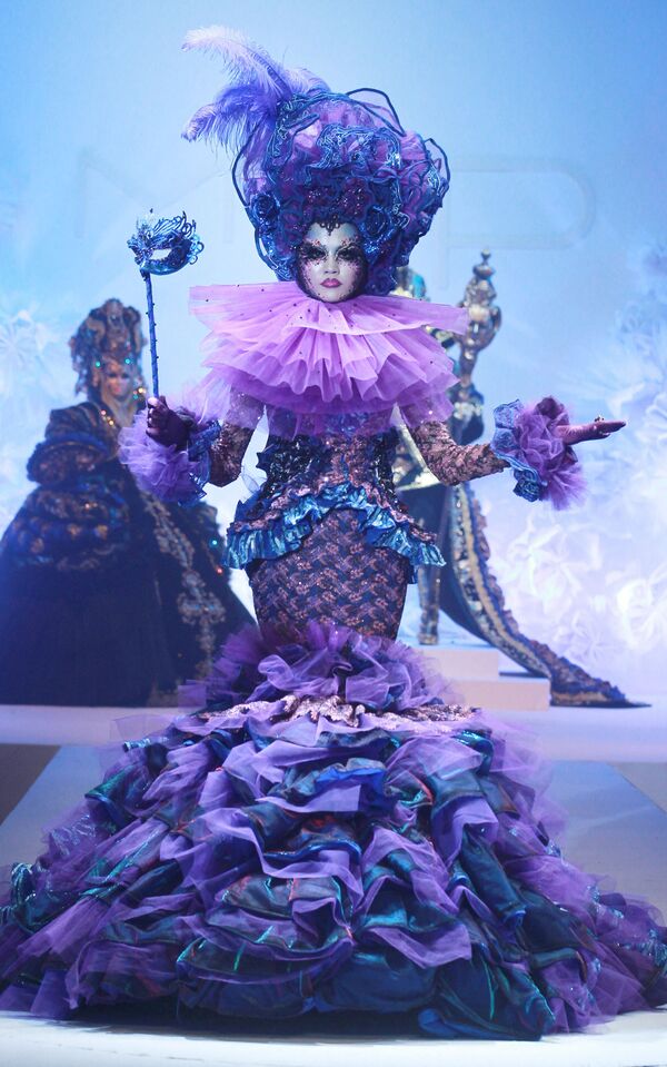 عرض   MGPIN Make-up Styling 2012 للمكياج في إطار أسبوع الموضة الصيني في بكين، 2011 - سبوتنيك عربي