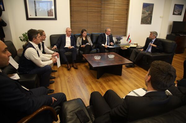  وفد روسي يعرض على لبنان إنشاء مصفاة للنفط بملياري دولار - سبوتنيك عربي