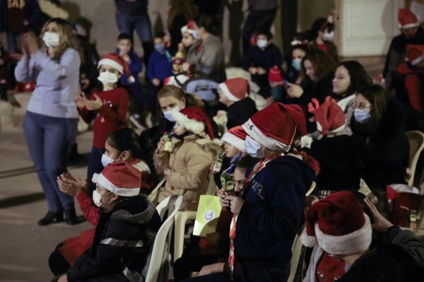 مبادرات إحياء العيد لمساعدة ودعم وإدخال الفرحة على قلوب الأطفال وأهاليهم، لبنان - سبوتنيك عربي