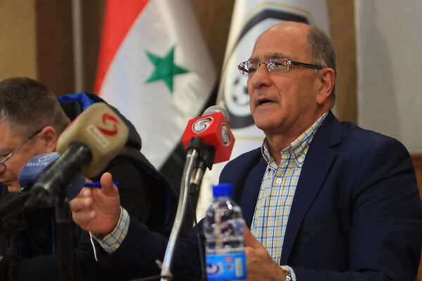 مؤتمر صحفي مشترك مع المدرب تيتا في مقر الاتحاد السوري لكرة القدم، سوريا - سبوتنيك عربي