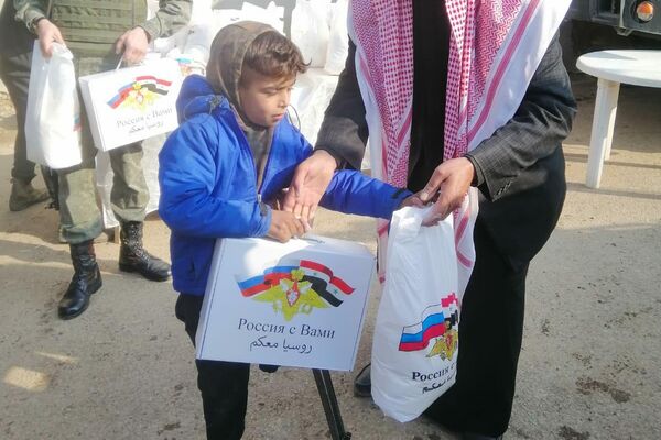 الجيش الروسي يدعم صمود سكان شرقي سوريا في وجه تحديات الحصار الأمريكي  - سبوتنيك عربي