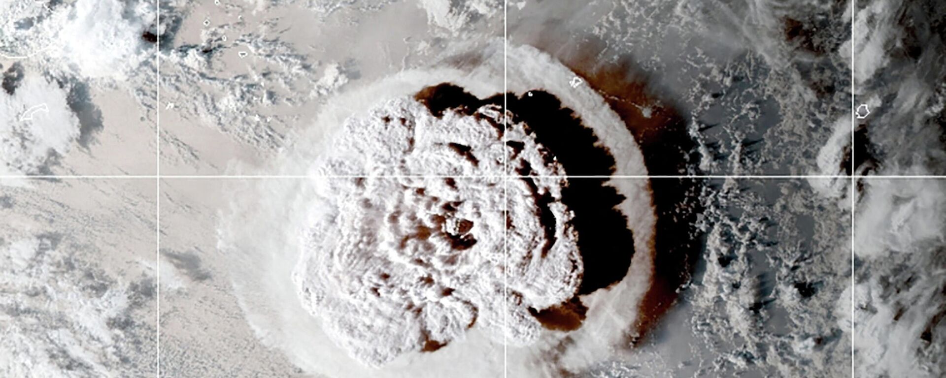 صورة ملتقطة بواسطة القمر الصناعي لثوران بركان تحت الماء قبالة تونغا 15 يناير 2022
 - سبوتنيك عربي, 1920, 15.01.2022