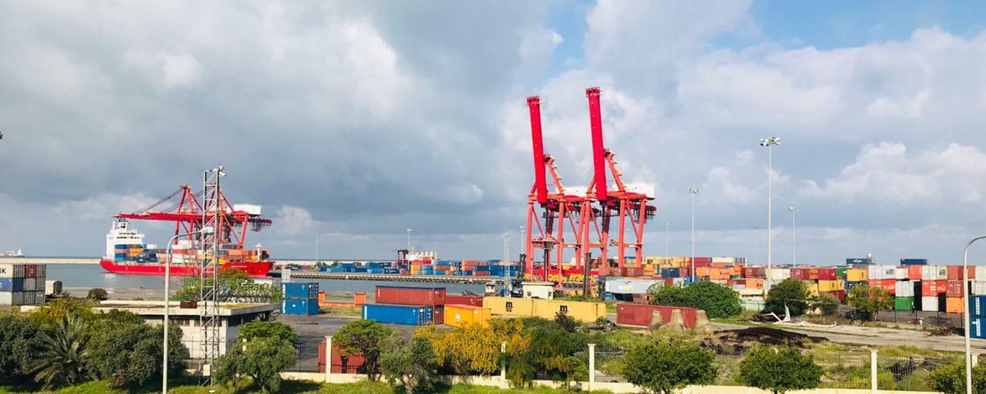 ميناء اللاذقية - سوريا - سبوتنيك عربي, 1920, 01.05.2025