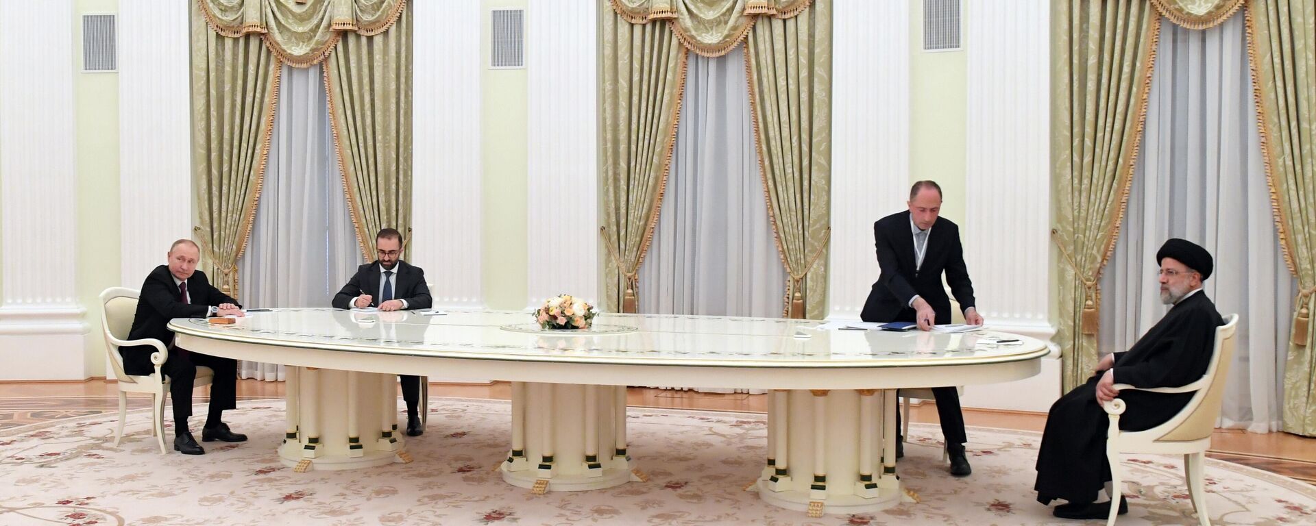لقاء الرئيس الروسي فلاديمير بوتين والرئيس الإيراني إبراهيم رئيسي في موسكو، روسيا 19 يناير 2022 - سبوتنيك عربي, 1920, 29.06.2022
