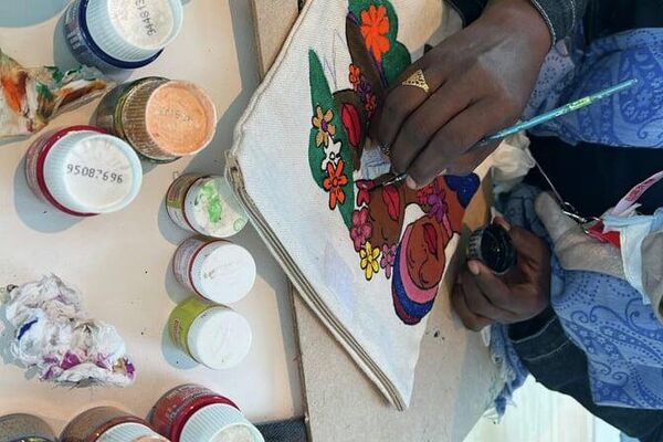 سودانيات يحترفن الرسم على القماش في القاهرة - سبوتنيك عربي