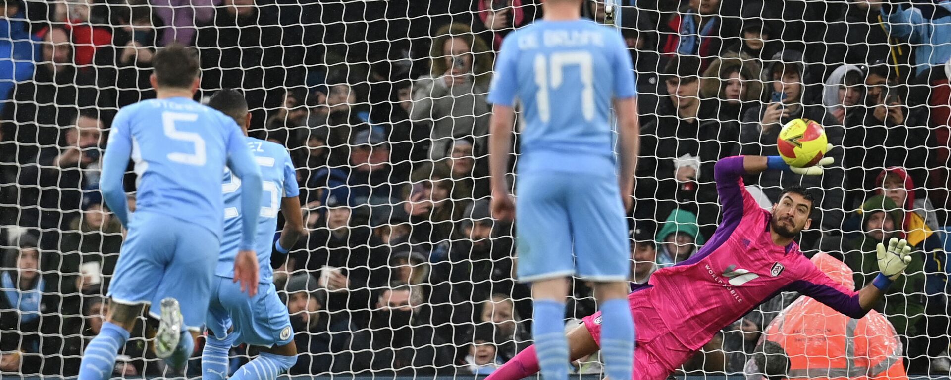 هدف لاعب مانشستر سيتي رياض محرز ضد فولها - سبوتنيك عربي, 1920, 07.03.2023