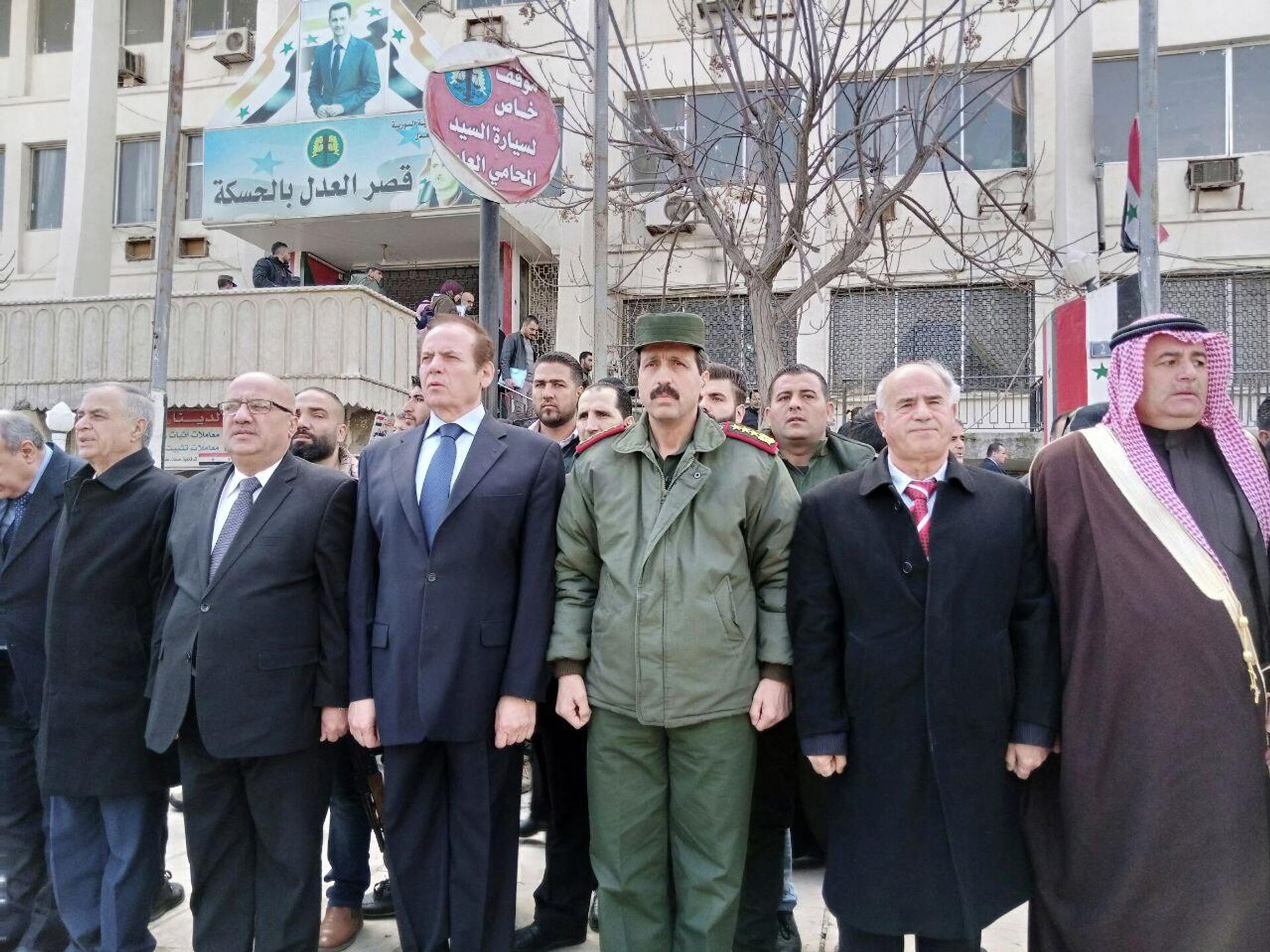 طلاب جامعة الفرات السورية يتظاهرون ضد تدمير كلياتهم بغارات جوية للتحالف الأمريكي - سبوتنيك عربي, 1920, 09.02.2022