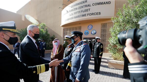 وزير الدفاع الإسرائيلي يزور قاعدة للبحرية الأمريكية في البحرين 3 فبراير 2022 

 - سبوتنيك عربي