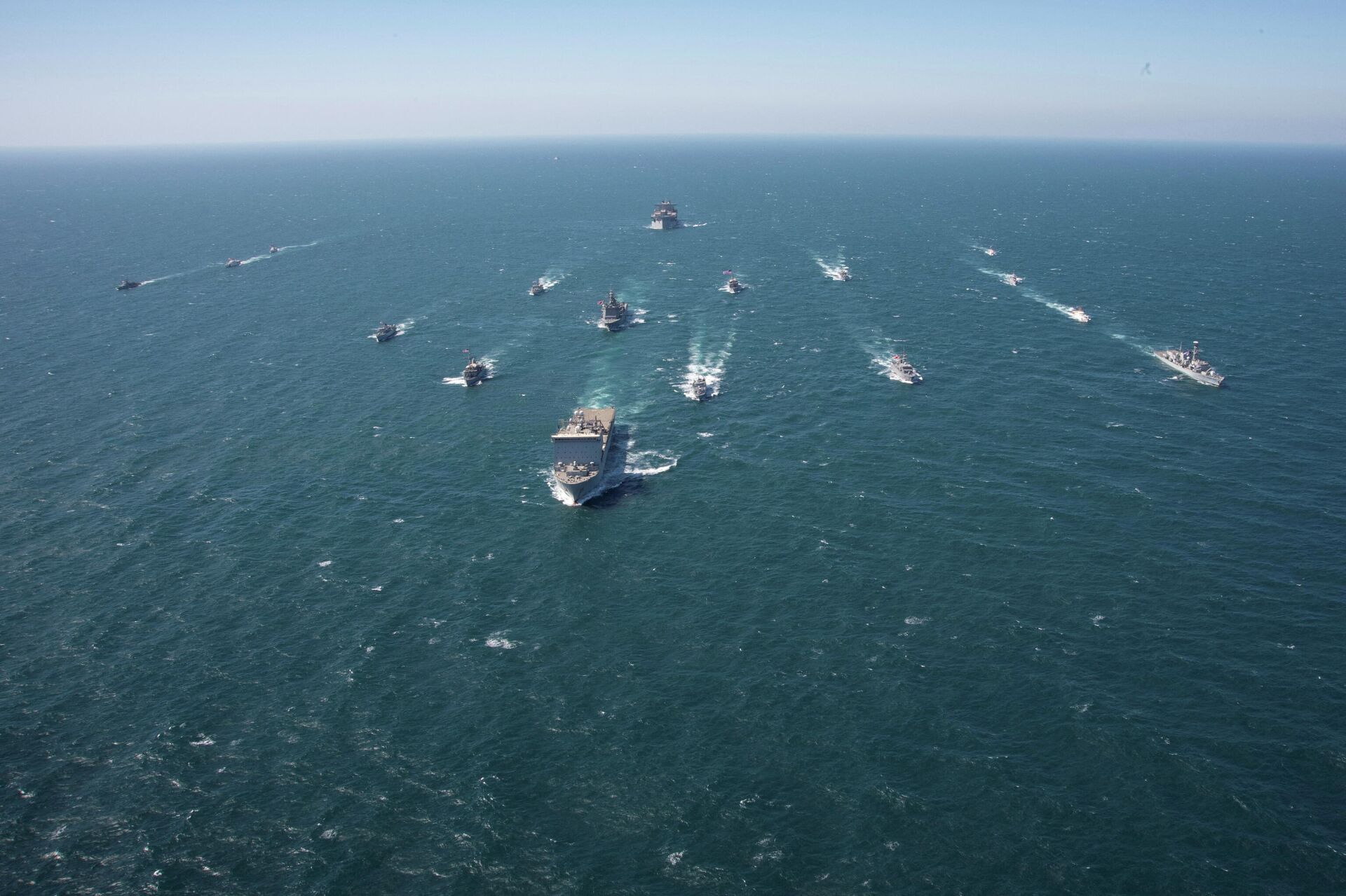 التمرين البحري المشترك آي إم إكس/ سي إي 2022 الذي تشارك فيه نحو 60 دولة بينها 13 دولة عربية - سبوتنيك عربي, 1920, 13.02.2022