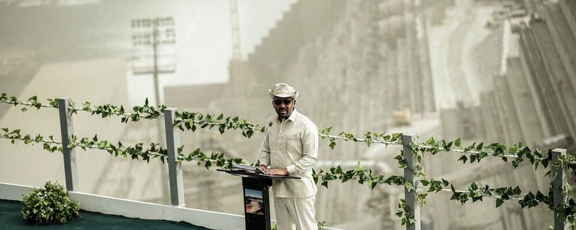 رئيس الوزراء الإثيوبي، آبي أحمد، خلال حفل توليد الطاقة الأول في موقع سد النهضة الإثيوبي في جوبا، إثيوبيا، 20 فبراير/ شباط 2022 - سبوتنيك عربي, 1920, 22.02.2022