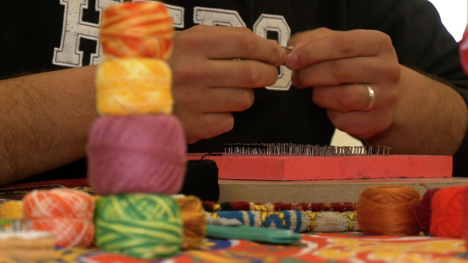 نعيم معروف، فلسطيني يشكل لوحات فنية منوعة بالمسمار والخيط، في مدينة غزة، فلسطين نعيم معروف، فلسطيني يشكل لوحات فنية منوعة بالمسمار والخيط، في مدينة غزة، فلسطين - سبوتنيك عربي, 1920, 23.02.2022