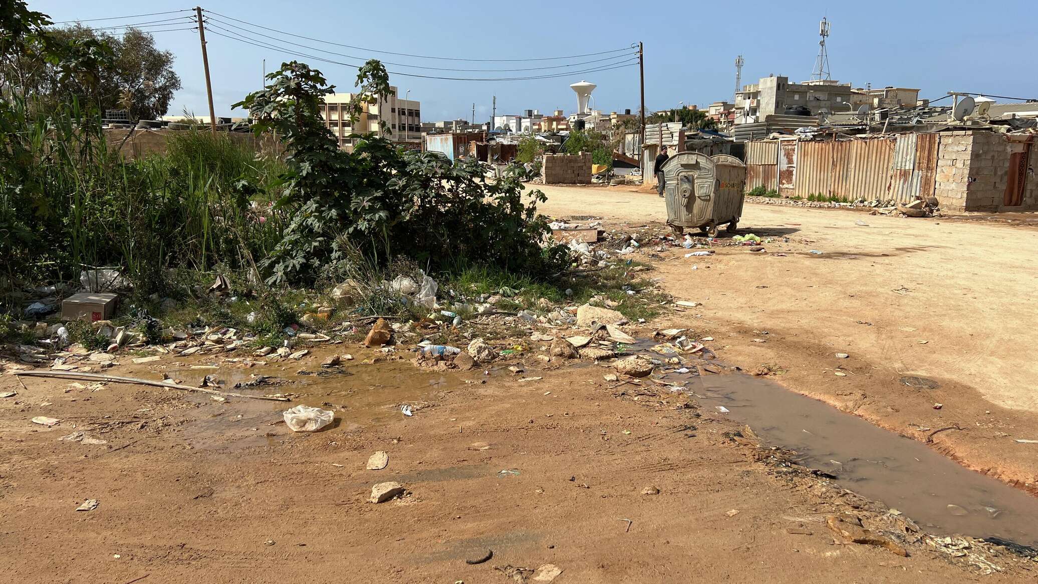 إعلام ليبي: مقتل 2 وإصابة 3 آخرين في اشتباكات مسلحة في الزاوية غرب طرابلس