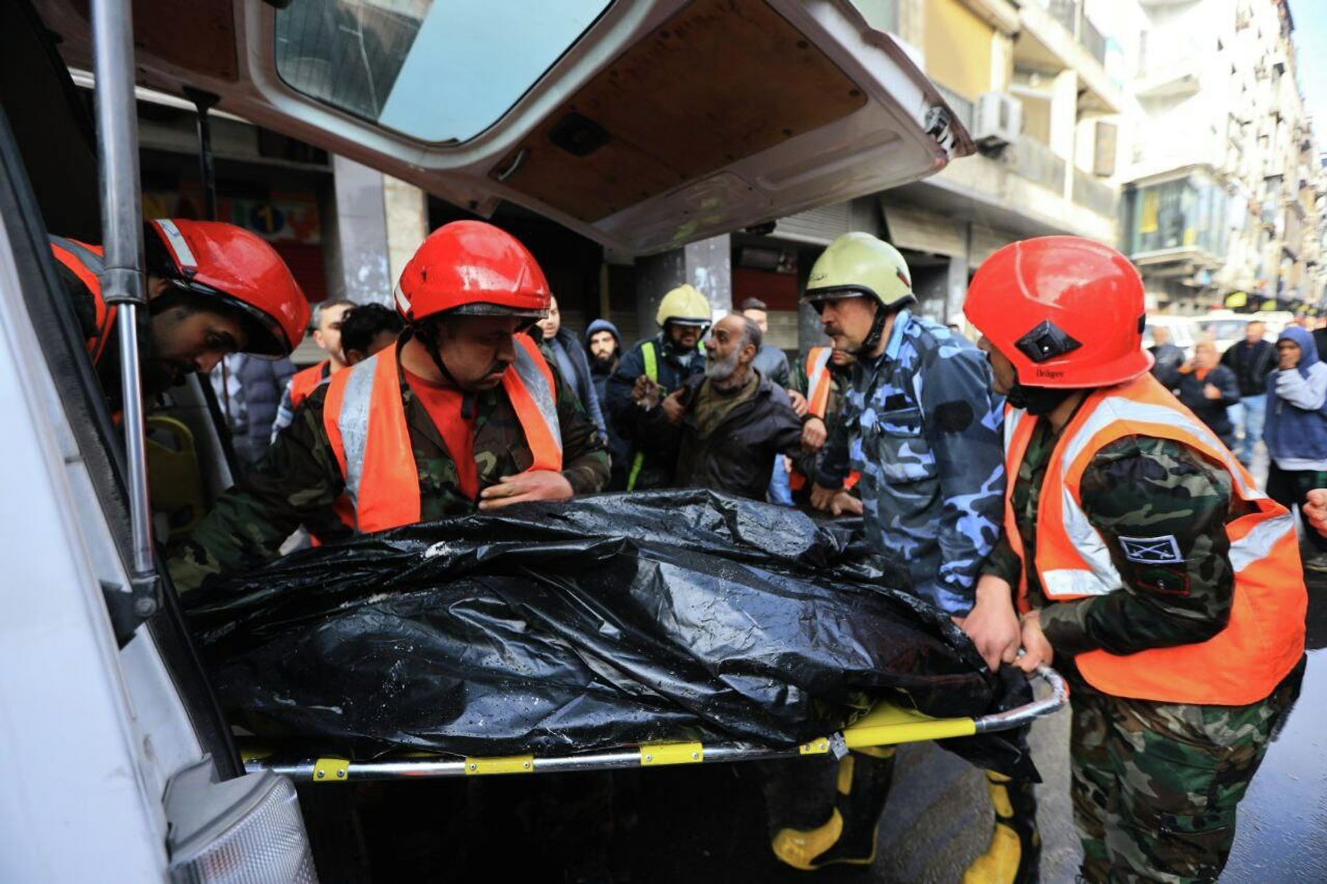 قتلى ومصابين في حريق شب في مول تجاري وسط العاصمة دمشق، سوريا 1 مارس 2022 قتلى ومصابين في حريق شب في مول تجاري وسط العاصمة دمشق، سوريا 1 مارس 2022 - سبوتنيك عربي, 1920, 01.03.2022