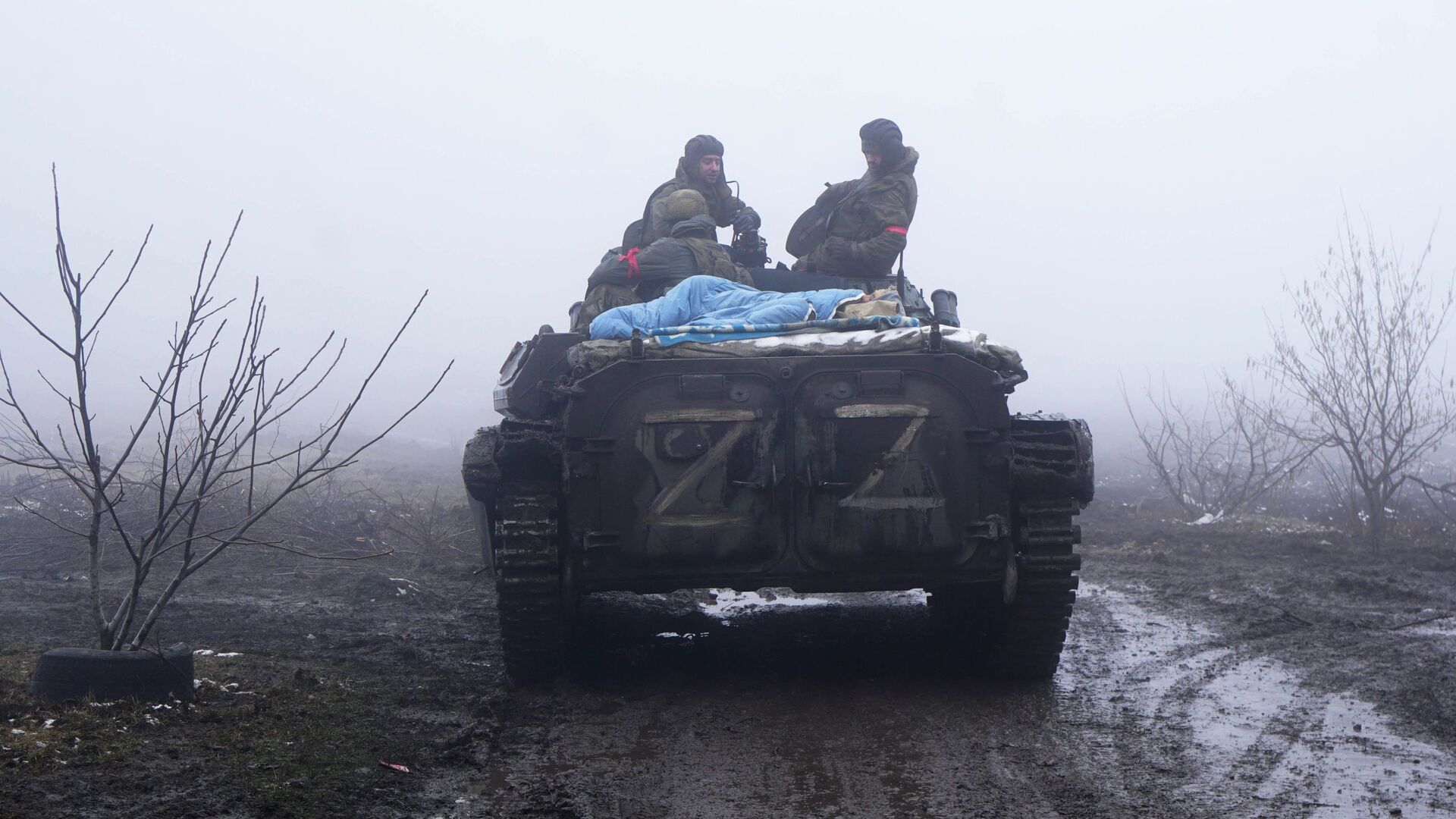 عناصر الشرطة العسركية التابعة لجمهورية دونيتسك الشعبية تمشط بلدة فولنوفاخا، 2 مارس 2022 - سبوتنيك عربي, 1920, 03.03.2022