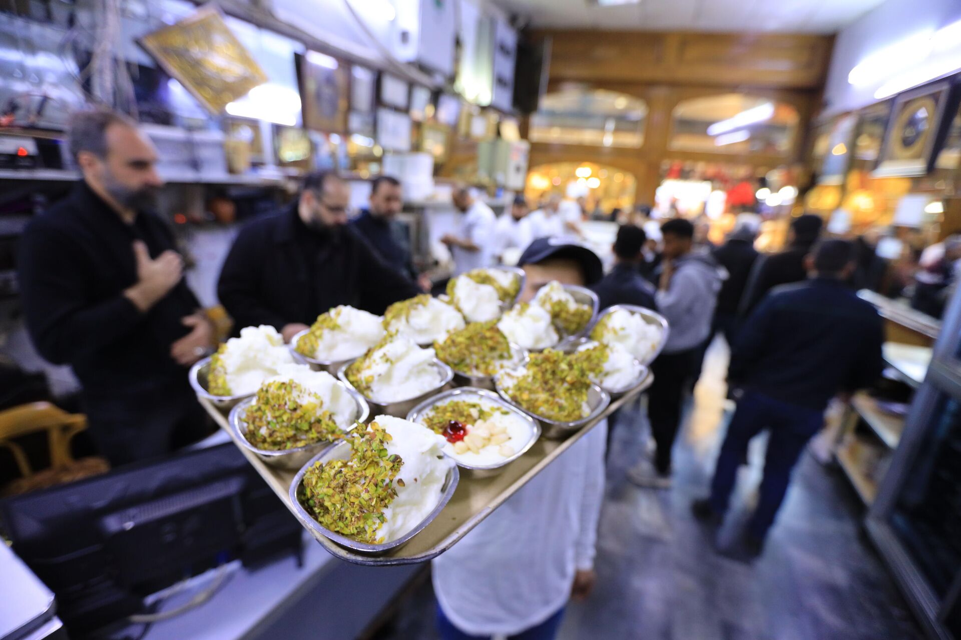 بكداش أقدم متجر للبوظة العربية في العالم بكداش أقدم متجر للبوظة العربية في العالم - سبوتنيك عربي, 1920, 04.03.2022