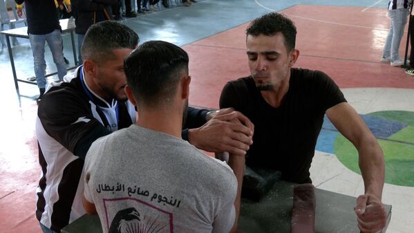 رياضة  مصارعة الذراعين  تجد مكانها في قطاع غزة  - سبوتنيك عربي