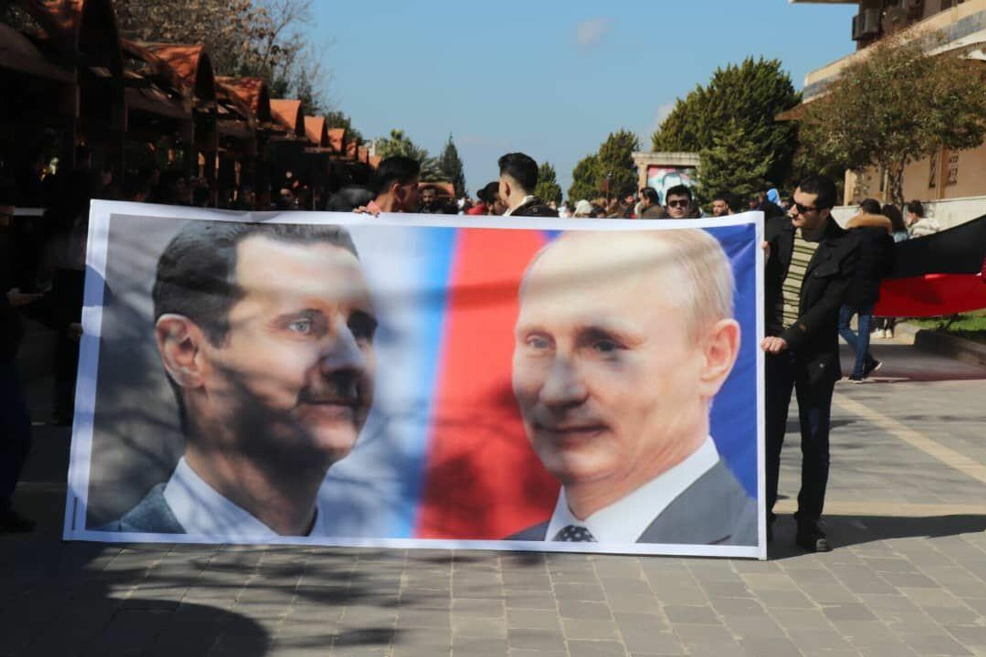 مظاهرات طلابية في حمص: مع روسيا لكبح النازية وإعادة التوازن العالمي وتصحيح التاريخ
 - سبوتنيك عربي, 1920, 08.03.2022