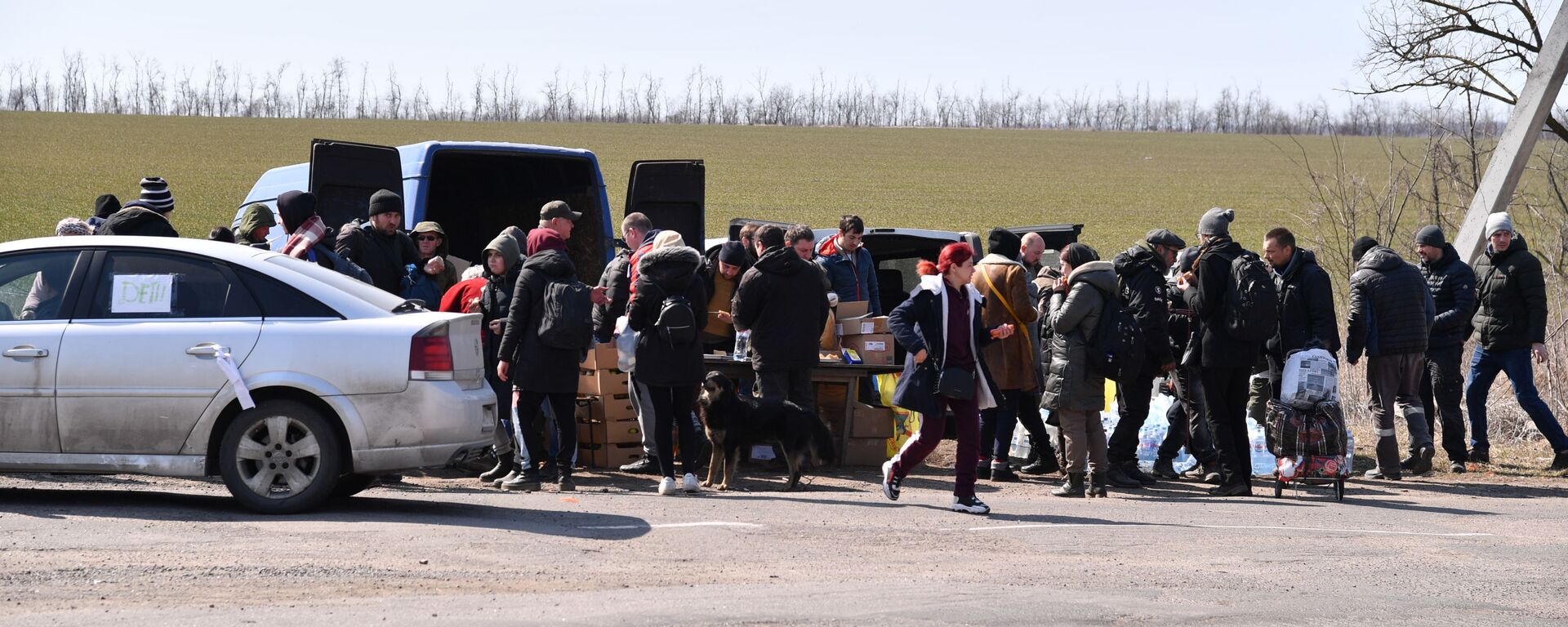 لاجئون من ماريوبول في قرية بورتوفسكويه في منطقة دونيتسك، أوكرانيا، حدود روسيا 24 مارس 2022 لاجئون من ماريوبول في قرية بورتوفسكويه في منطقة دونيتسك، أوكرانيا، حدود روسيا 24 مارس 2022 - سبوتنيك عربي, 1920, 03.09.2022