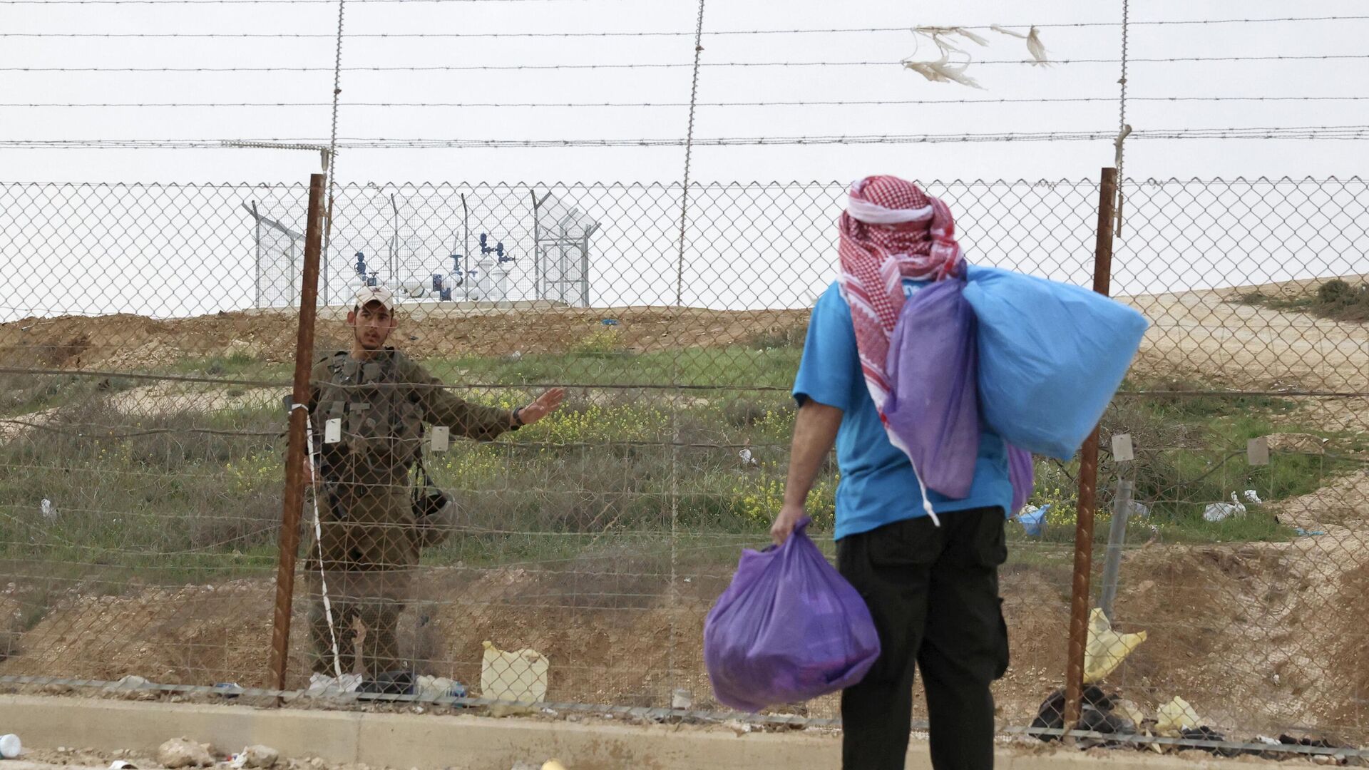 اشتباكات بين الفلسطينيين وعناصر الشرطة الإسرائيلية في الخليل، الضفة الغربية المحتلة، فلسطين 3 أبريل 2022 - سبوتنيك عربي, 1920, 25.02.2023