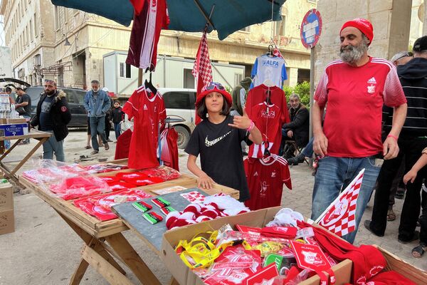 عودة الأسواق الشعبية الرمضانية في بنغازي وسط الدمار - سبوتنيك عربي