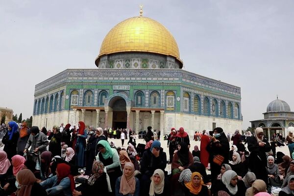 80 ألف يؤدون صلاة الجمعة الأولى من رمضان وسط إجراءات امنية مشددة - سبوتنيك عربي