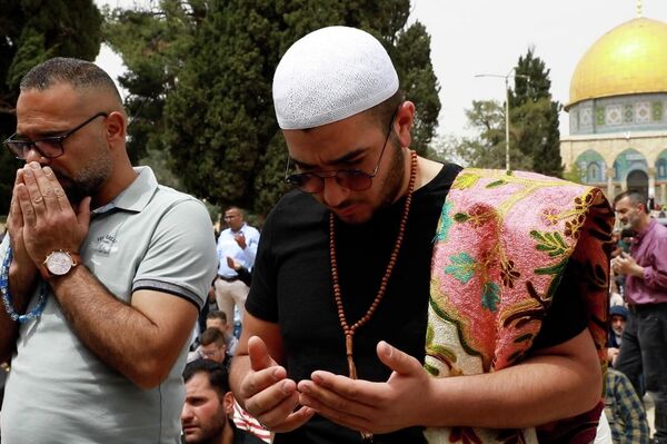 80 ألف يؤدون صلاة الجمعة الأولى من رمضان وسط إجراءات امنية مشددة - سبوتنيك عربي