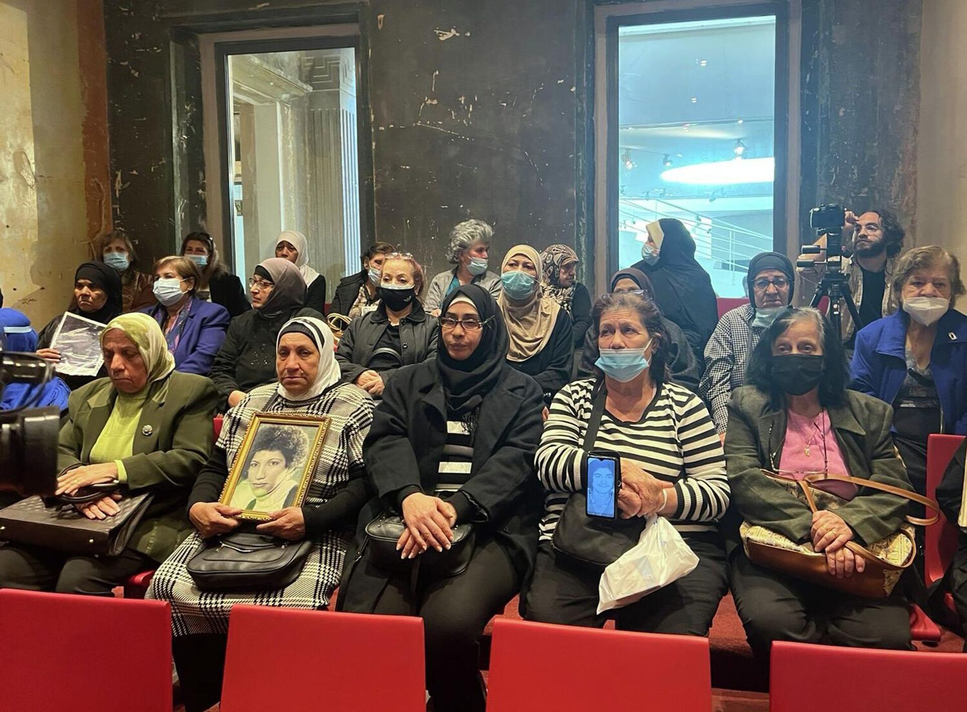 أحيت عائلات المفقودين والمخفيين قسراً الذكرى الـ47 لاندلاع الأهلية اللبنانية، في مركز بيت بيروت، في السوديكو أحيت عائلات المفقودين والمخفيين قسراً الذكرى الـ47 لاندلاع الأهلية اللبنانية، في مركز بيت بيروت، في السوديكو - سبوتنيك عربي, 1920, 13.04.2022