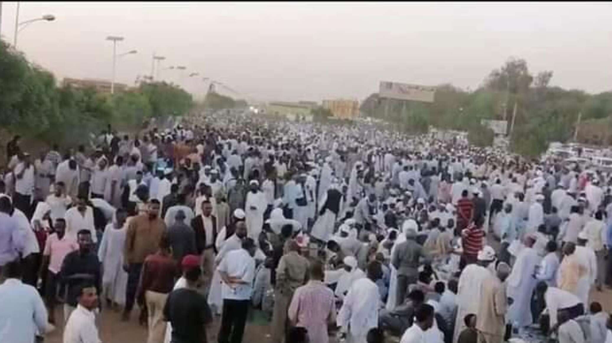 تصنيف "الإخوان"... هل يفتح الباب أمام وقف الحرب في السودان؟