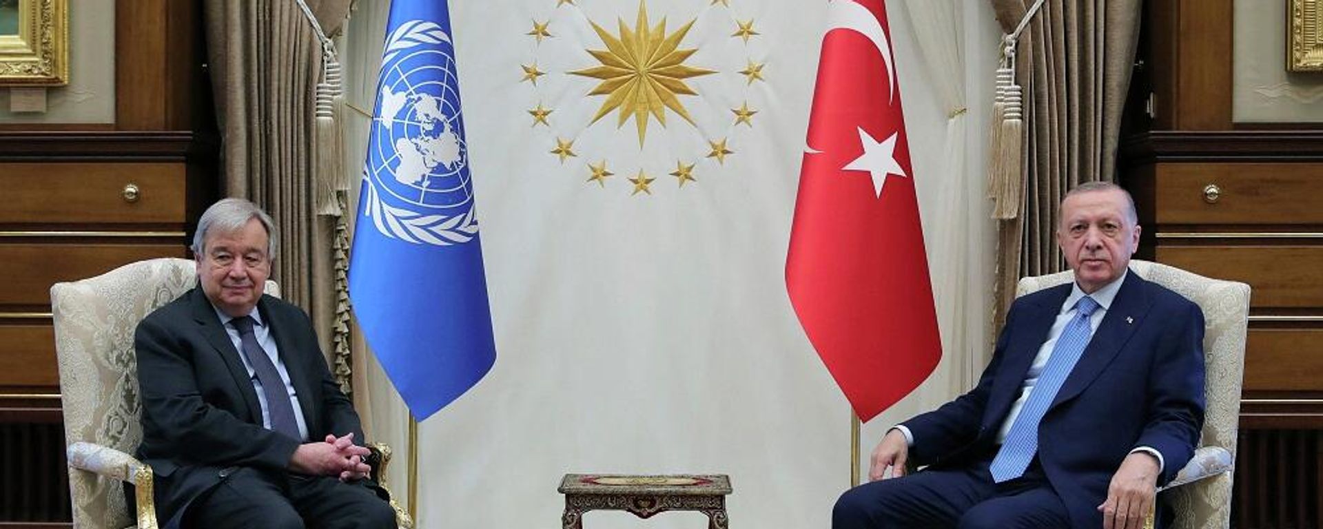 الرئيس التركي، رجب طيب أردوغان، يستقبل الأمين العام للأمم المتحدة، أنتونيو غوتيريش، في المجمع الرئاسي، أنقرة، تركيا، 25 نيسان/ أبريل 2022 - سبوتنيك عربي, 1920, 17.08.2022