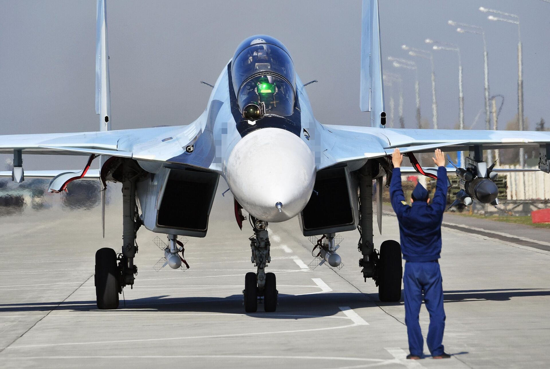 مقاتلة سو-30 إس إم من المجموعة الجوية للمنطقة العسكرية لشرق روسيا، التابعة للقوات المسلحة الروسية، المشاركة في عملية عسكرية خاصة في اتجاه خاركوف. - سبوتنيك عربي, 1920, 21.05.2022