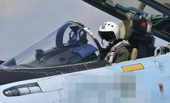 مقاتلة سو-35 من المجموعة الجوية للمنطقة العسكرية لشرق روسيا، التابعة للقوات المسلحة الروسية، المشاركة في العملية العسكرية الخاصة. - سبوتنيك عربي