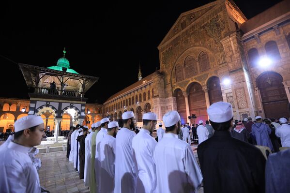 إحياء ليلة القدر في الجامع الأموي في دمشق، سوريا - سبوتنيك عربي
