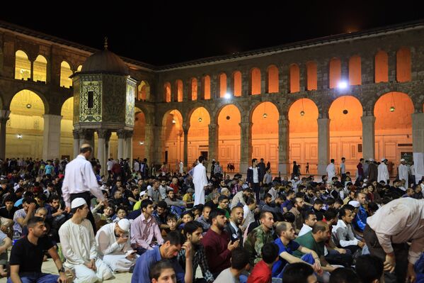 إحياء ليلة القدر في الجامع الأموي في دمشق، سوريا - سبوتنيك عربي