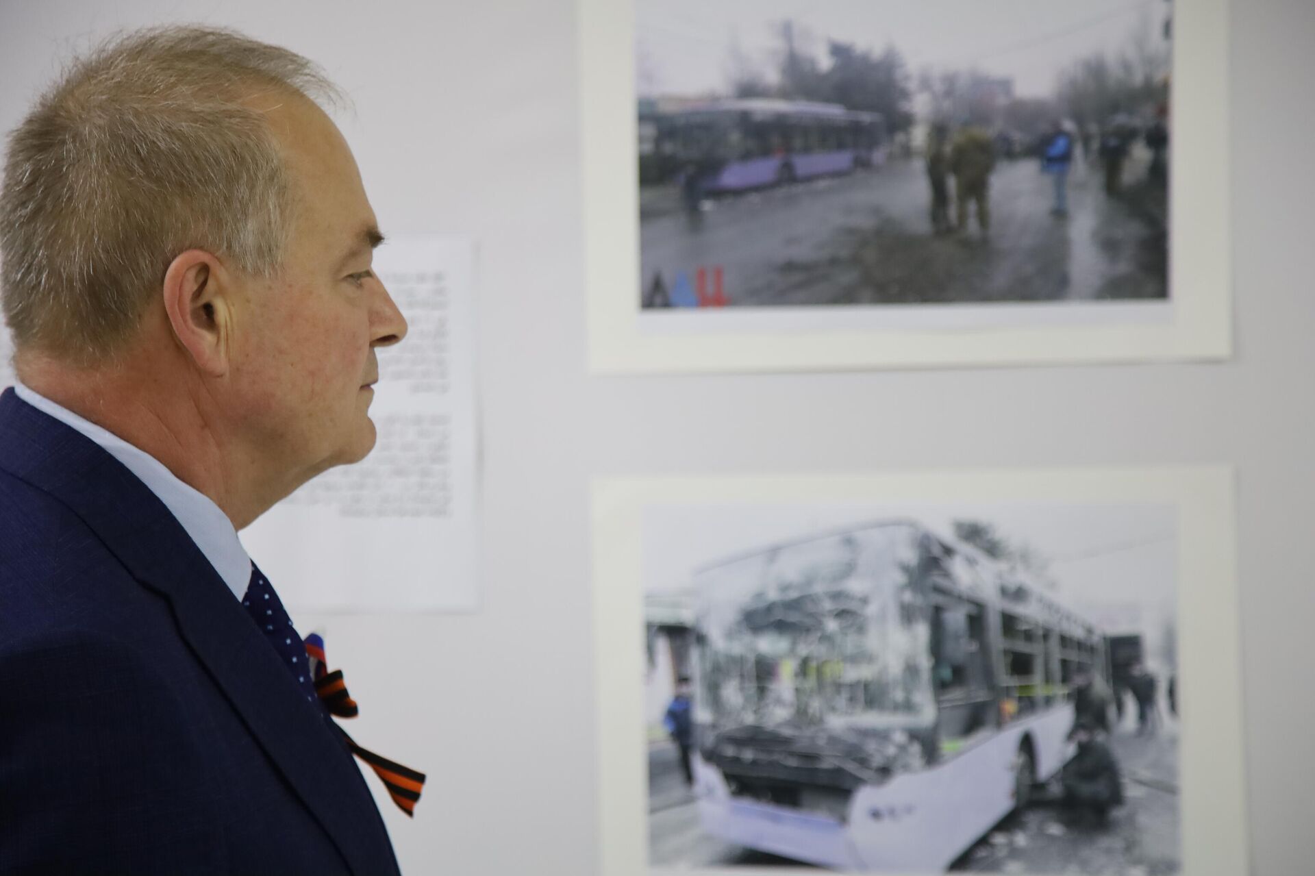 معرض صور عن معاناة إقليم الدونباس، في البيت الروسي في بيروت، بحضور السفير الروسي  ألكسندر روداكوف في لبنان، 28 أبريل 2022 - سبوتنيك عربي, 1920, 29.04.2022