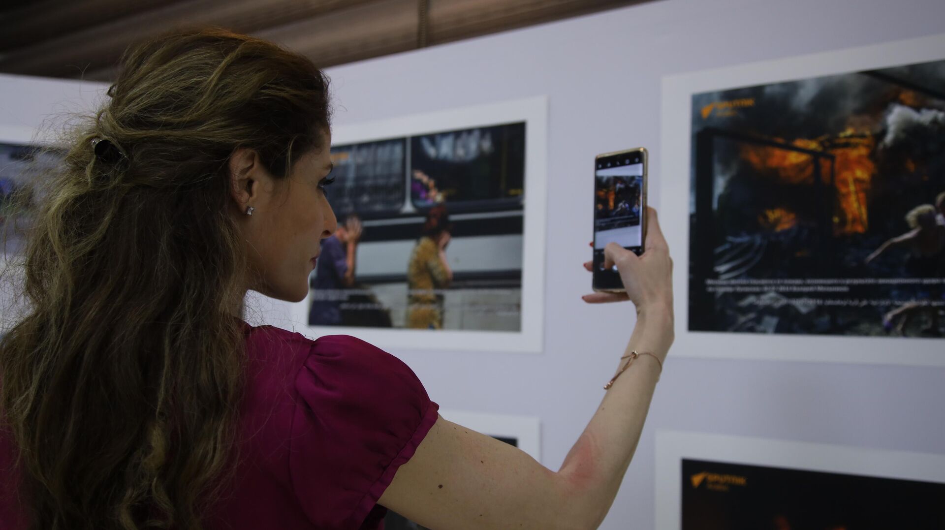 معرض صور عن معاناة إقليم الدونباس، في البيت الروسي في بيروت، بحضور السفير الروسي في لبنان، 28 أبريل 2022 - سبوتنيك عربي, 1920, 29.04.2022