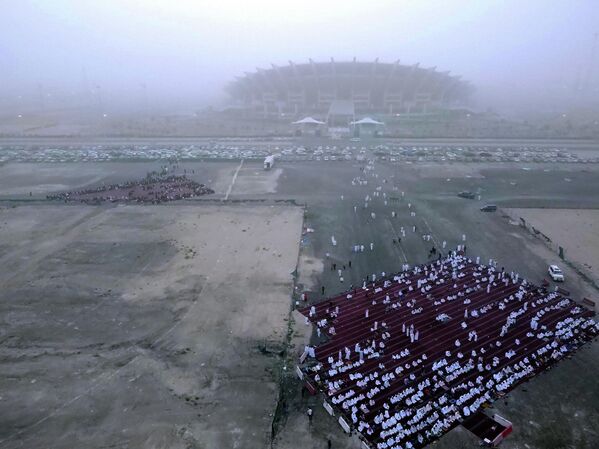  اليوم الأول من عيد الفطر، بالقرب من ملعب جابر الأحمد الدولي في مدينة الكويت، الكويت 2 مايو 2022. - سبوتنيك عربي