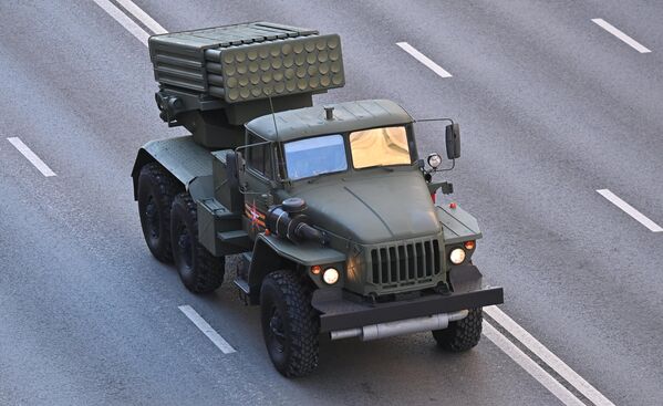 راجمات صاروخية من طراز تورنادو - سبوتنيك عربي