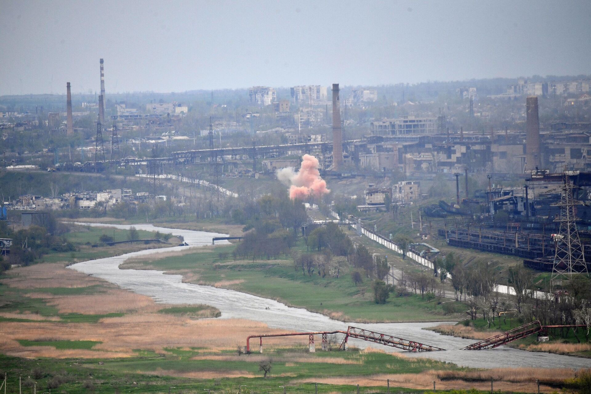 مشهد يطل على مصنع آزوفستال، ماربوبول، أوكرانيا  - سبوتنيك عربي, 1920, 28.09.2022