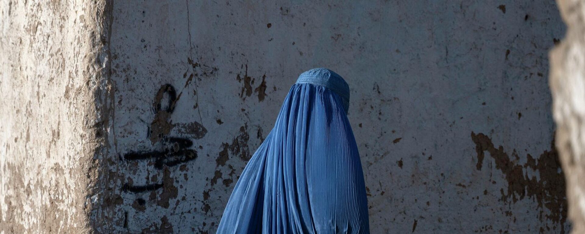 امرأة ترتدي البرقع في أفغانستان - سبوتنيك عربي, 1920, 09.05.2022