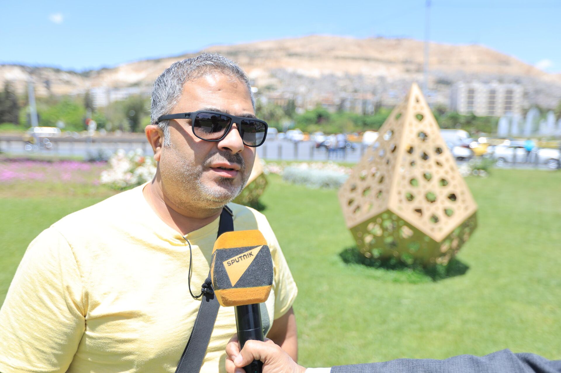 بسبب أغنية المجد لروسيا.. إدارة فيسبوك تغلق صفحة التلفزيون السوري - سبوتنيك عربي, 1920, 14.05.2022