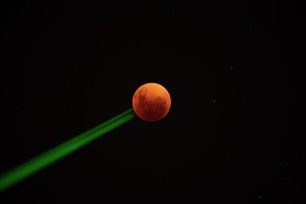 خسوف القمر، القمر الدموي، سانتياغو، تشيلي، 15 مايو 2022 - سبوتنيك عربي