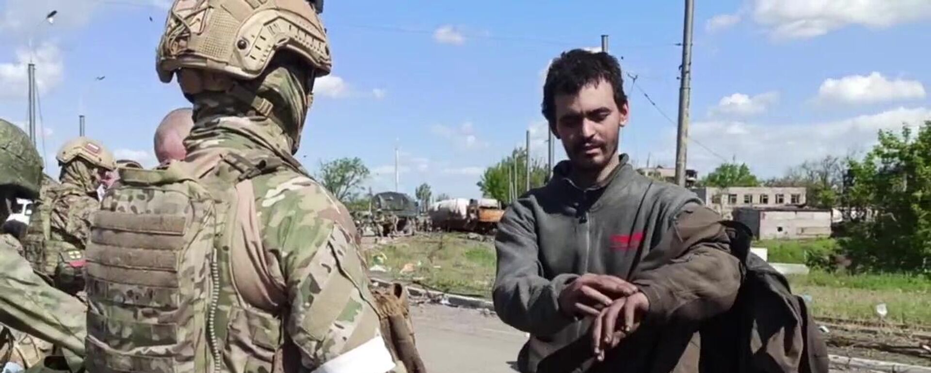 استسلام آخر مجموعة من المسلحين الأوكرانيين من آزوفستال، أوكرانيا  - سبوتنيك عربي, 1920, 06.07.2022