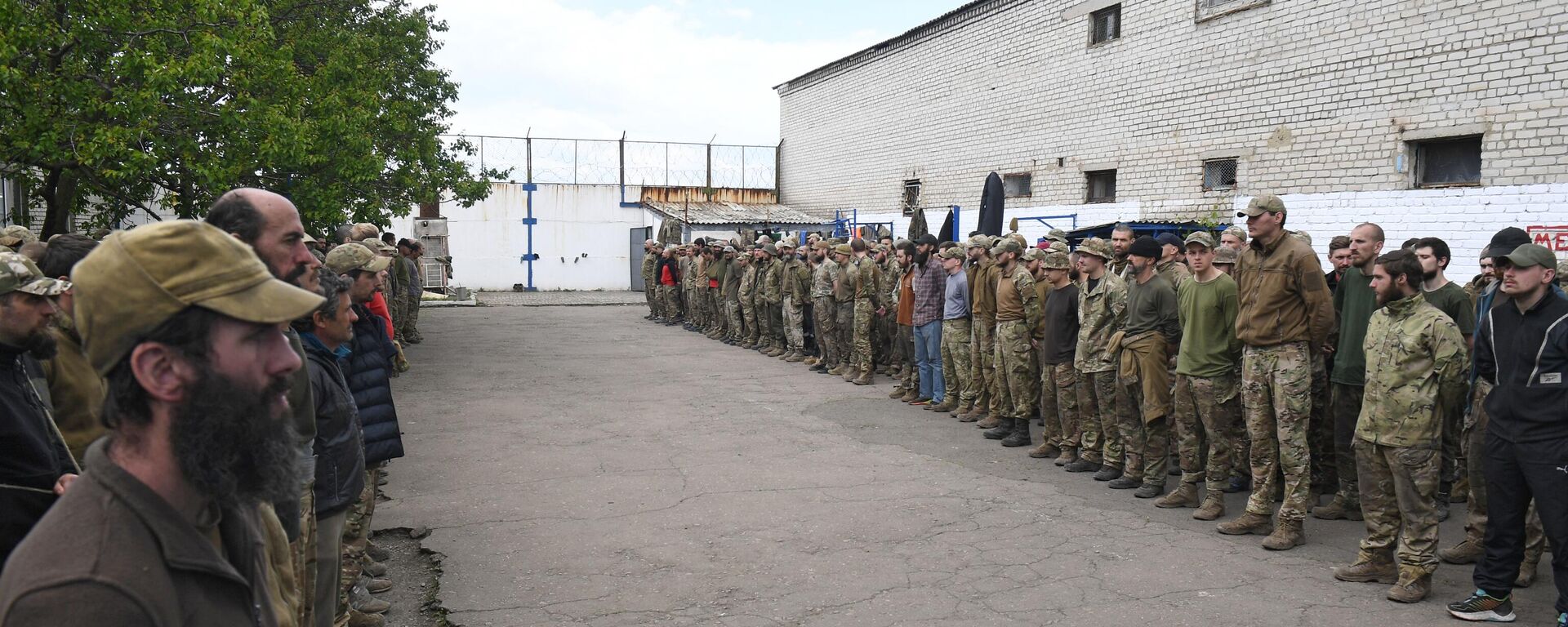 جنود أوكرانيون أسرى في أحد السجون بجمهورية دونيتسك الشعبية - سبوتنيك عربي, 1920, 07.06.2022
