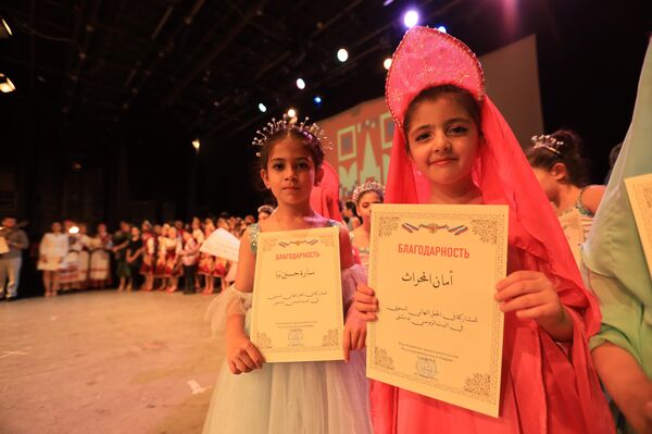 الباليه الروسي يزين مسرح الحمراء في دمشق بمناسبة يوم الطفل، سوريا - سبوتنيك عربي