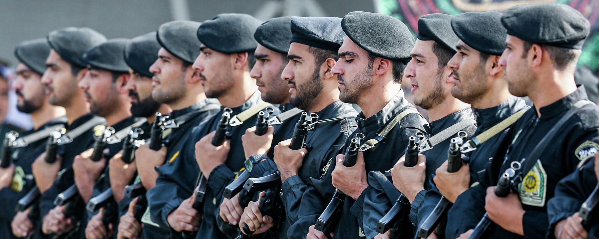 عناصر من الشرطة الإيرانية - سبوتنيك عربي, 1920, 27.07.2022