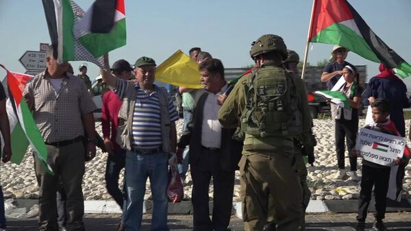 الجيش الإسرائيلي يقمع فعالية شعبية لرفع العلم الفلسطيني شمال الضفة الغربية  - سبوتنيك عربي